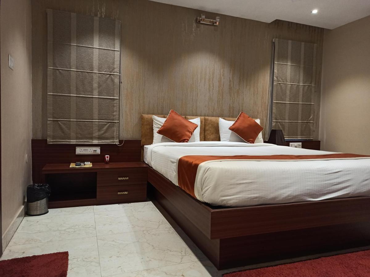 Hotel A P Home'S - A Boutique Hotel Guwahati Ngoại thất bức ảnh